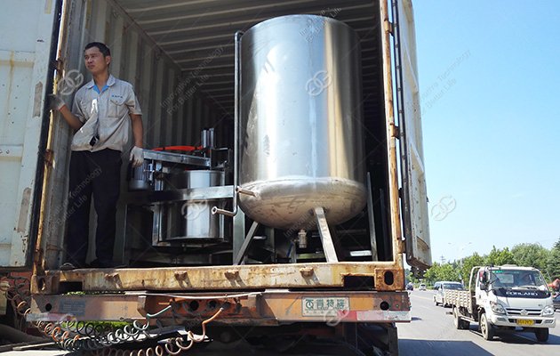 Machine à frire la peau de porc au Royaume-Uni